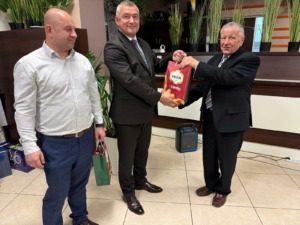 dc1fbea6-3f8a-4a64-b4b0-d6a5f922321a