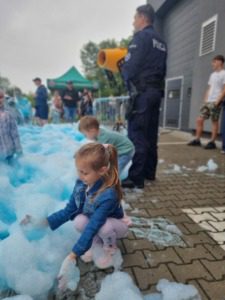 a032e3fe-a35d-4826-89ef-cee3961e9f23